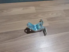 Петля двери нижняя Hyundai Solaris 793102H000 2, передняя левая