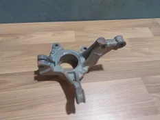 Кулак поворотный Renault Logan 400143444R, передний правый