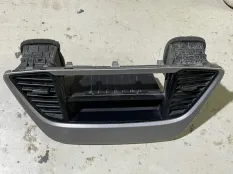 Накладка на торпедо Hyundai Solaris