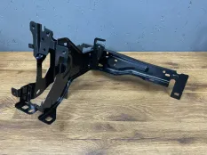 Кронштейн фары BMW M3 51648071632 G80, правый