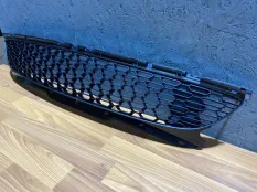 Решетка бампера MINI 51117255125