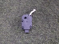 Моторчик заслонки печки Audi A8