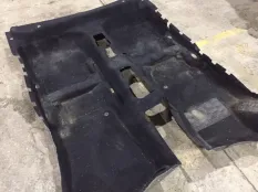 пол салона Volkswagen Polo