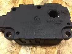 Моторчик заслонки Audi A8