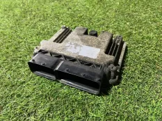 Блок управления двигателем Volkswagen Passat CC