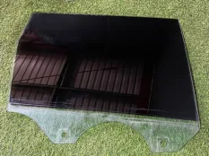 Стекло двери Porsche Cayenne S