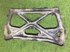 Распорка подрамника Audi RS6