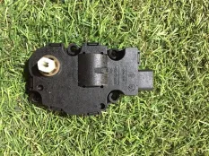 Моторчик заслонки печки Volkswagen Touareg