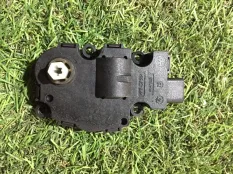 Моторчик заслонки печки Volkswagen Touareg