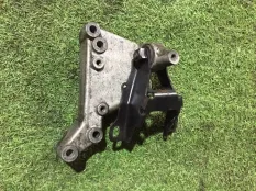 кронштейн двигателя Rover 75