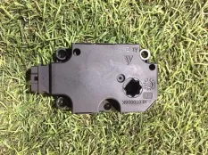 Моторчик заслонки печки Audi A6