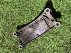 Кронштейн генератора Audi A6