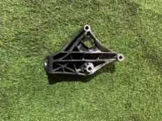 кронштейн двигателя BMW 4