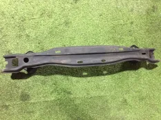 усилитель бампера BMW 4