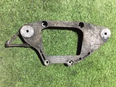 кронштейн Audi A6