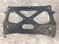 Распорка подрамника Audi A6