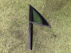 форточка двери Volkswagen Touareg