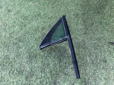 форточка двери Volkswagen Touareg