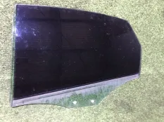 Стекло двери Audi A6