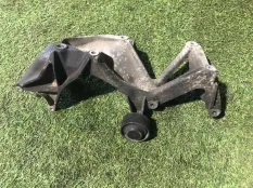 Кронштейн генератора Volkswagen Touareg