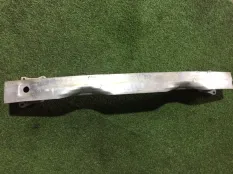 усилитель бампера Audi A6