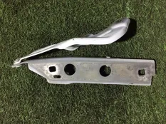 петля капота Audi A7