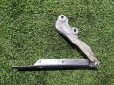 петля капота Audi A6