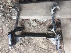 Подрамник Audi A6