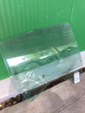 Стекло двери Volkswagen Passat CC