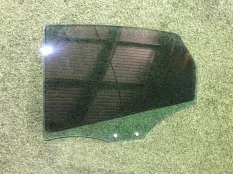 Стекло двери Audi A6