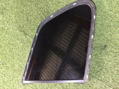 Форточка Volkswagen Touareg