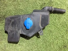 бачок омывателя Audi RS7