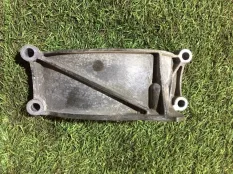 Кронштейн генератора Audi A7