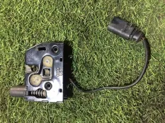 замок капота Audi A7