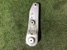 Кронштейн подрамника BMW 5