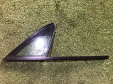 Стекло двери Audi Q7