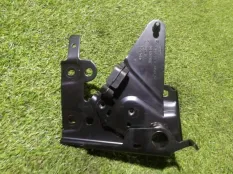 петля багажника Audi RS7