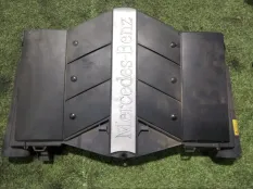 корпус воздушного фильтра Mercedes-Benz G-class 500