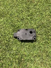 Моторчик заслонки печки Audi A8