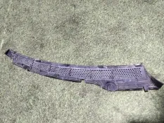 Жабо Mercedes-Benz C200