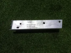 Кронштейн усилителя бампера Audi Q5