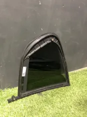 Стекло двери BMW M5 CS