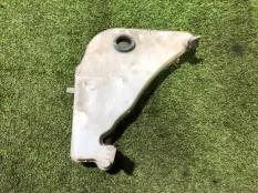 бачок омывателя Audi A6