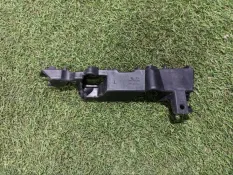 направляющая бампера Audi A6