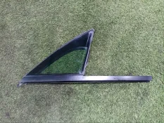 форточка двери Volkswagen Touareg