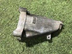 кронштейн двигателя Mercedes-Benz E class