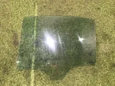 Стекло двери Mercedes-Benz E class