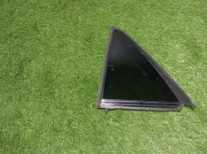 форточка двери Mercedes-Benz ML