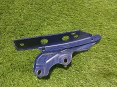 петля капота Audi RS6 Performance