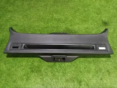 Обшивка крышки багажника BMW X5
